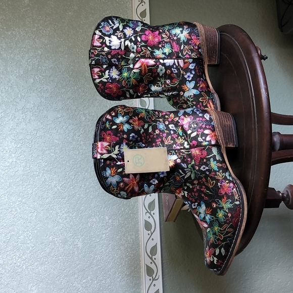 🥳🎉 HOST PICK 🥳🎉Roper Ingrid cowboy Floral black  boots Western Sz 8.5 NWT - Picture 7 of 11